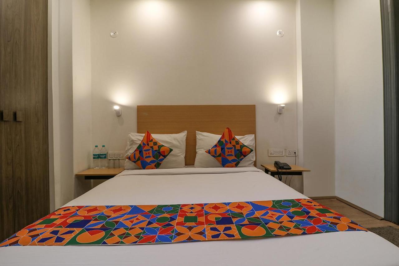 Fabhotel The Chaitanyas Rohini Sec 18 Delhi (National Capital Territory of India) Exterior foto